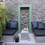 29 Madeira بيت شباب