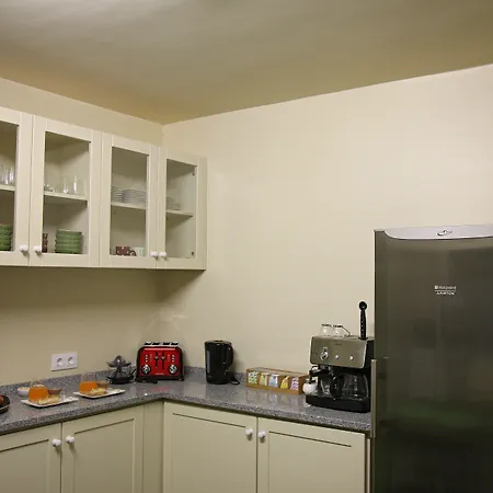 29 Madeira Hostal Funchal (Madeira)