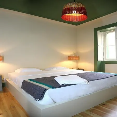 29 Madeira Albergue *