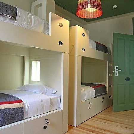 29 Madeira Albergue
