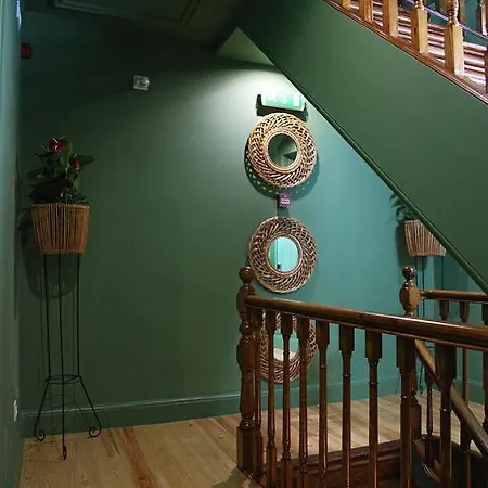 29 Madeira אכסניה