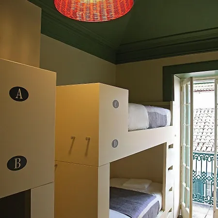 29 Madeira פונשל